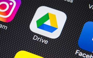 Kontakte von iPhone auf Android übertragen per Google Drive: Handy mit Google Drive App